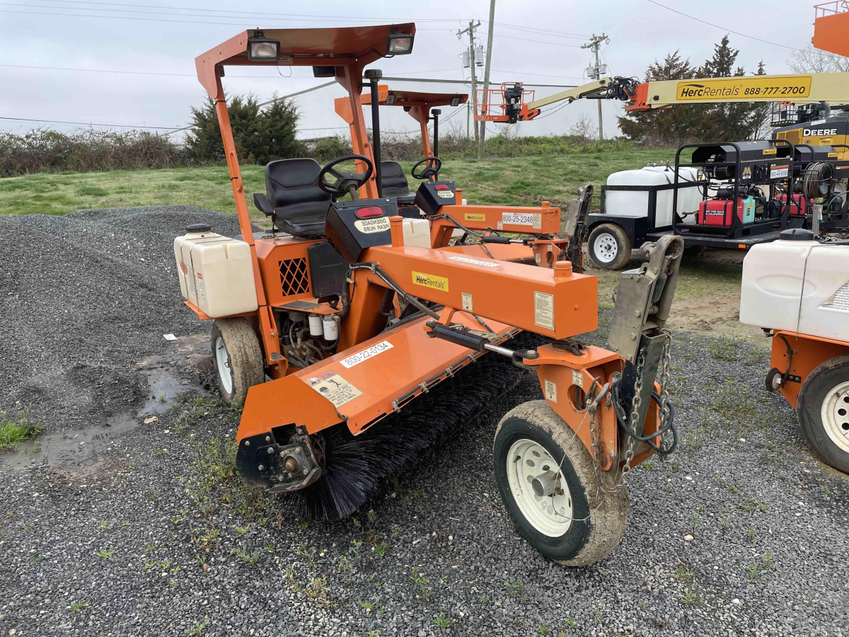Subcategory - Ride-On Sweepers And Brooms | image 3