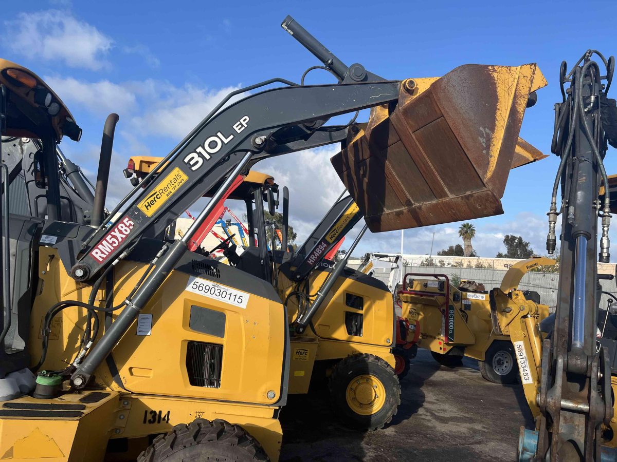 Subcategory - 0-69 HP Backhoe Loaders | image 4