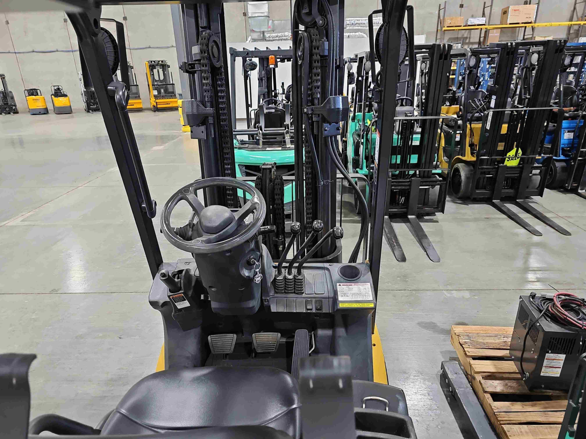 Subcategory - 0-19,999 Lb Cushion Tire Forklift Trucks | image 2