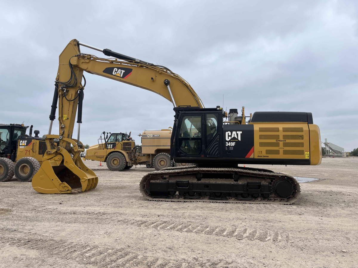 Subcategory - 100,000+ Lb Excavators | image 7