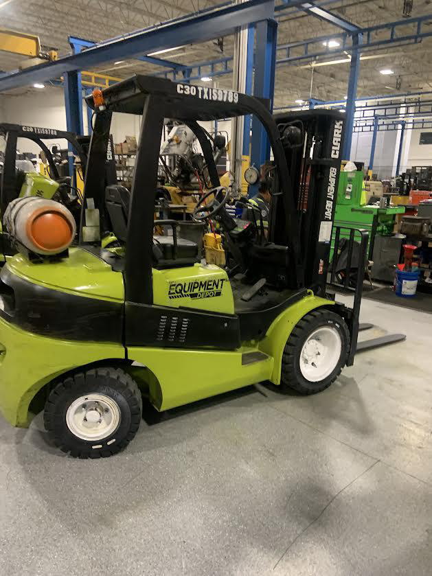 Subcategory - 0-19,999 Lb Pneumatic Tire Forklift Trucks | image 2
