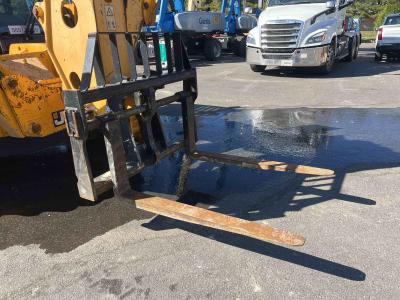 Gallery Thumbnail - Subcategory - 10,000-10,999 Lb Telehandlers | image 4