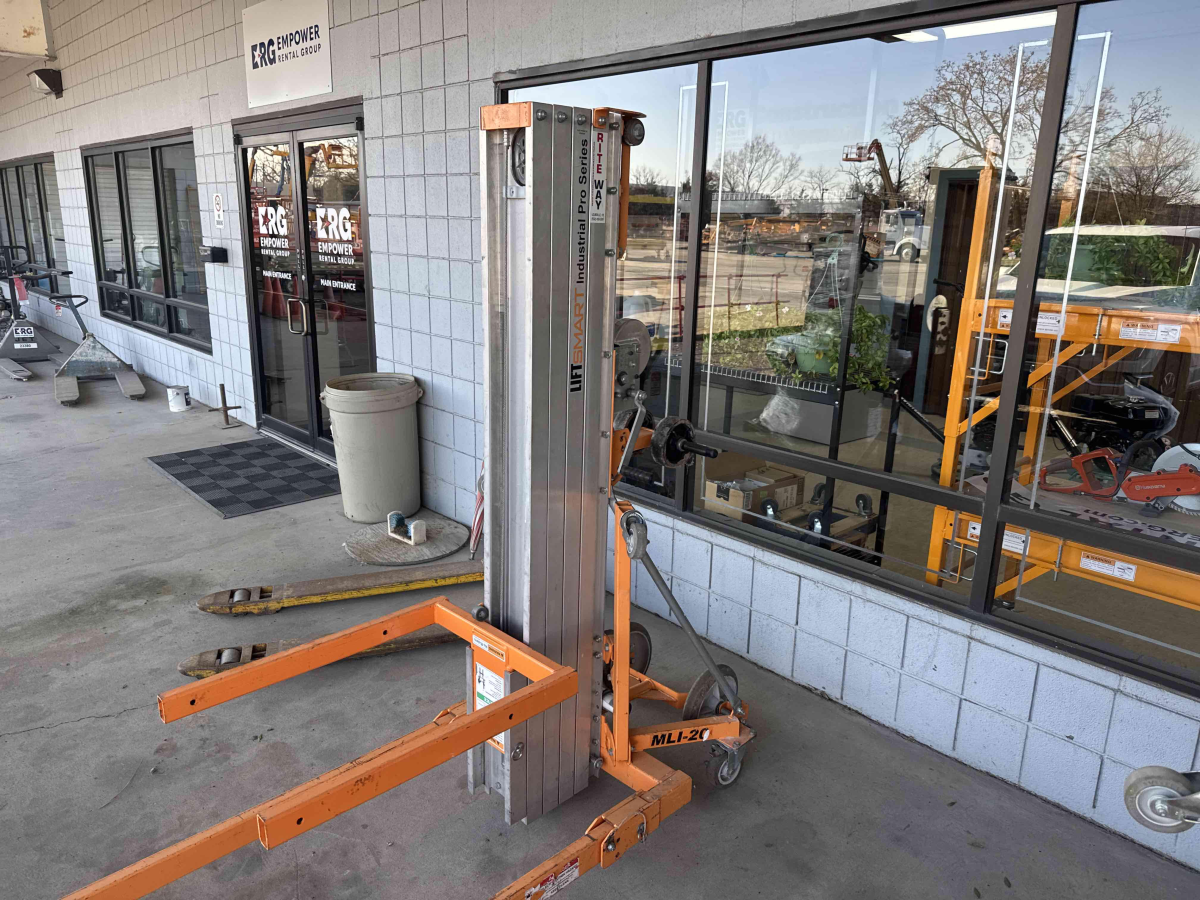 Subcategory - Material Lifts | image 1