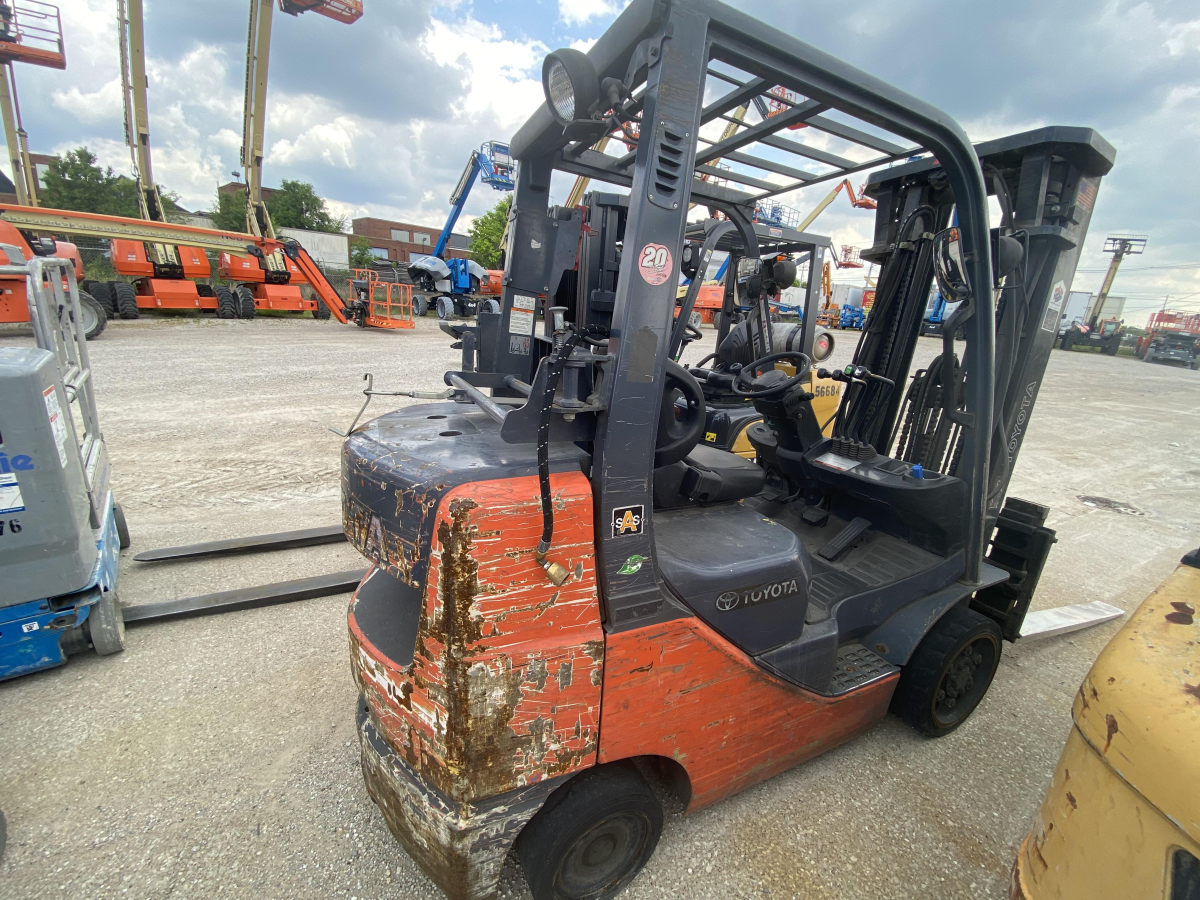 Subcategory - 0-19,999 Lb Cushion Tire Forklift Trucks | image 0