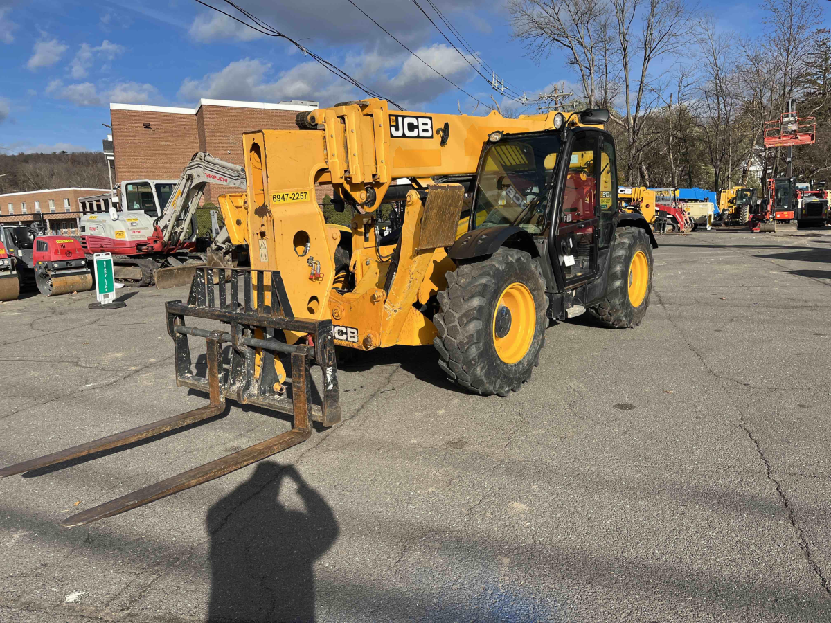 Subcategory - 10,000-10,999 Lb Telehandlers | image 1