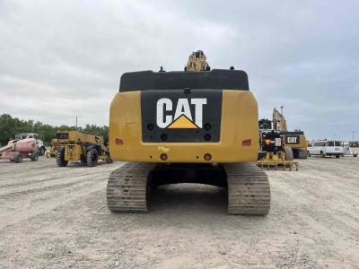 Gallery Thumbnail - Subcategory - 100,000+ Lb Excavators | image 5
