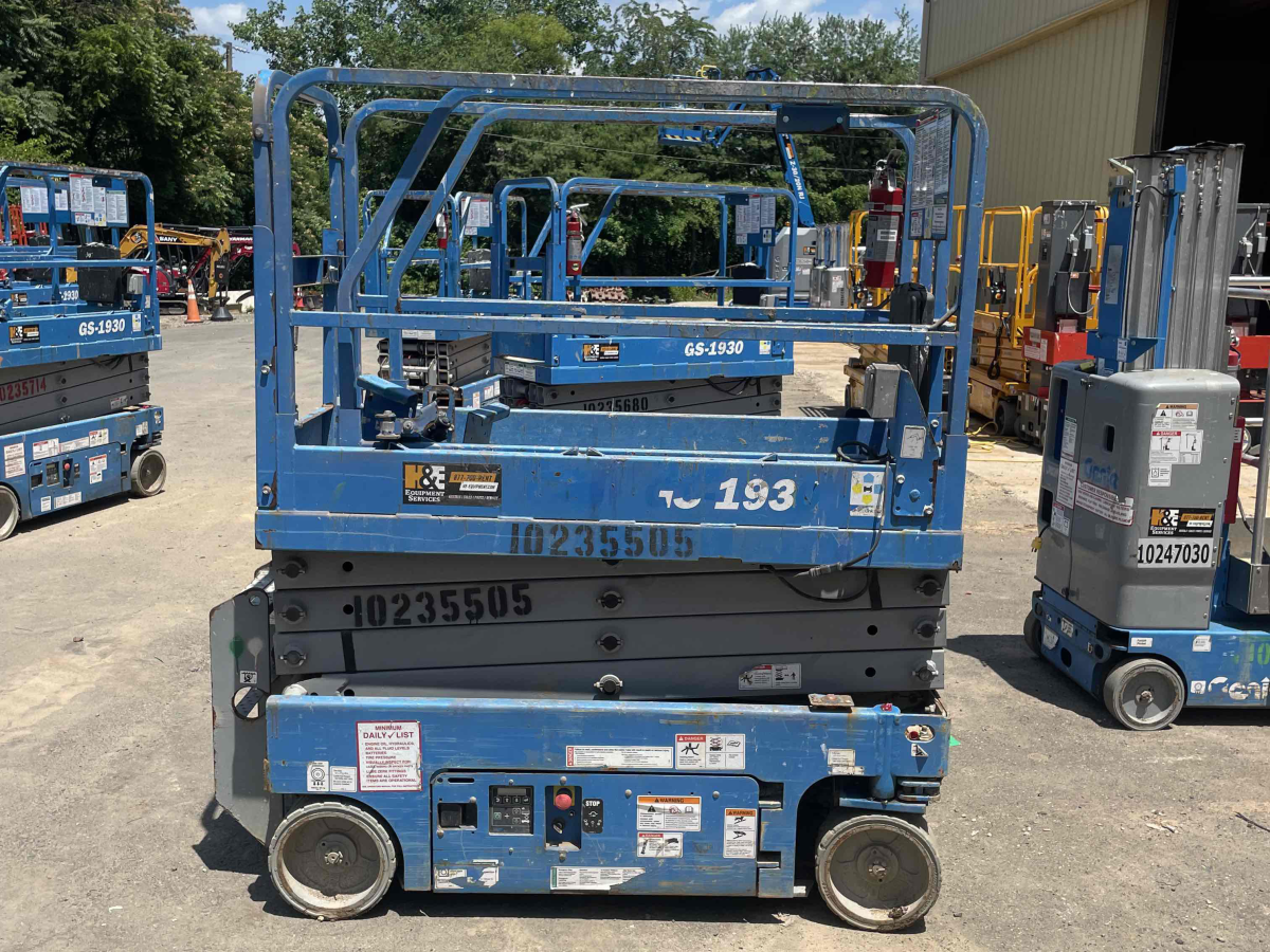 Subcategory - 19+ Ft Electric Scissor Lifts | image 0