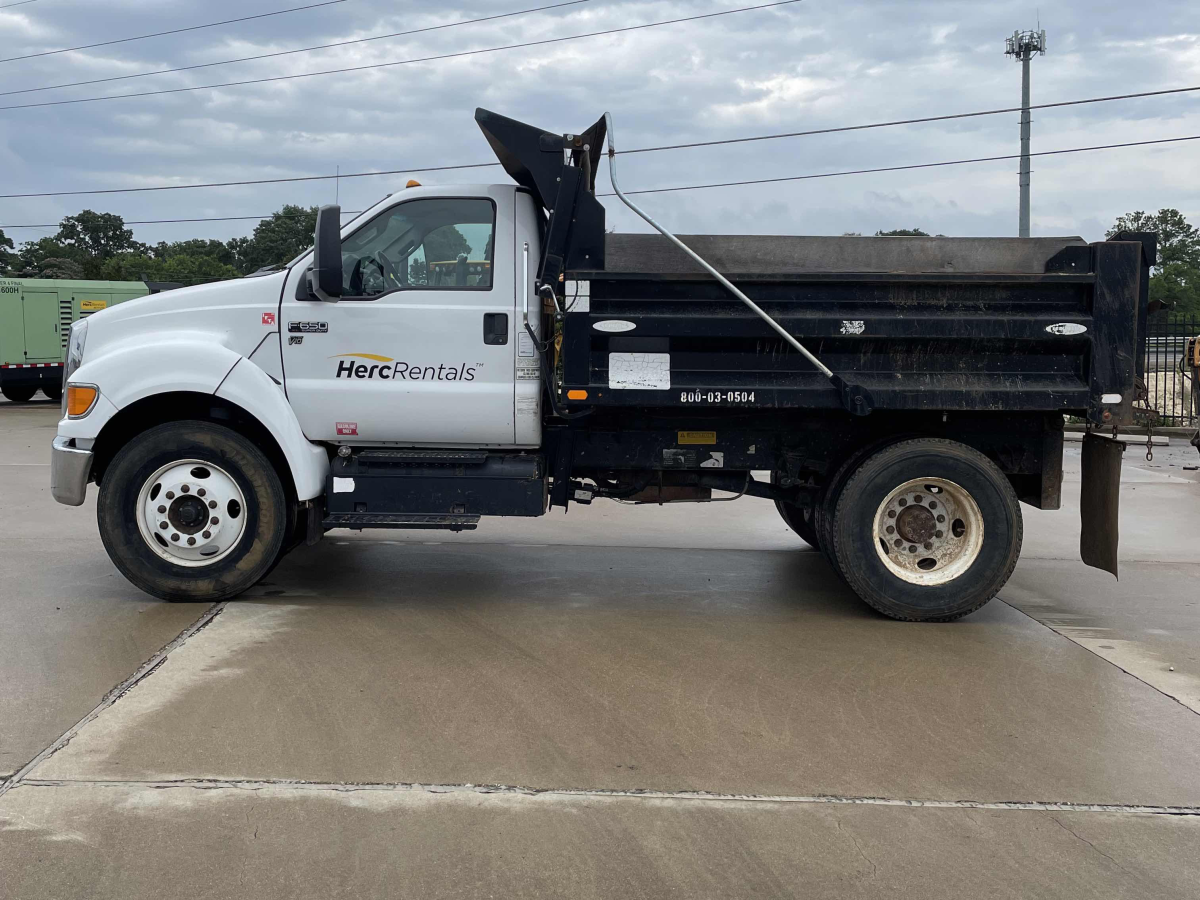 Detail Photo - 2015 Ford F-650 | image 6