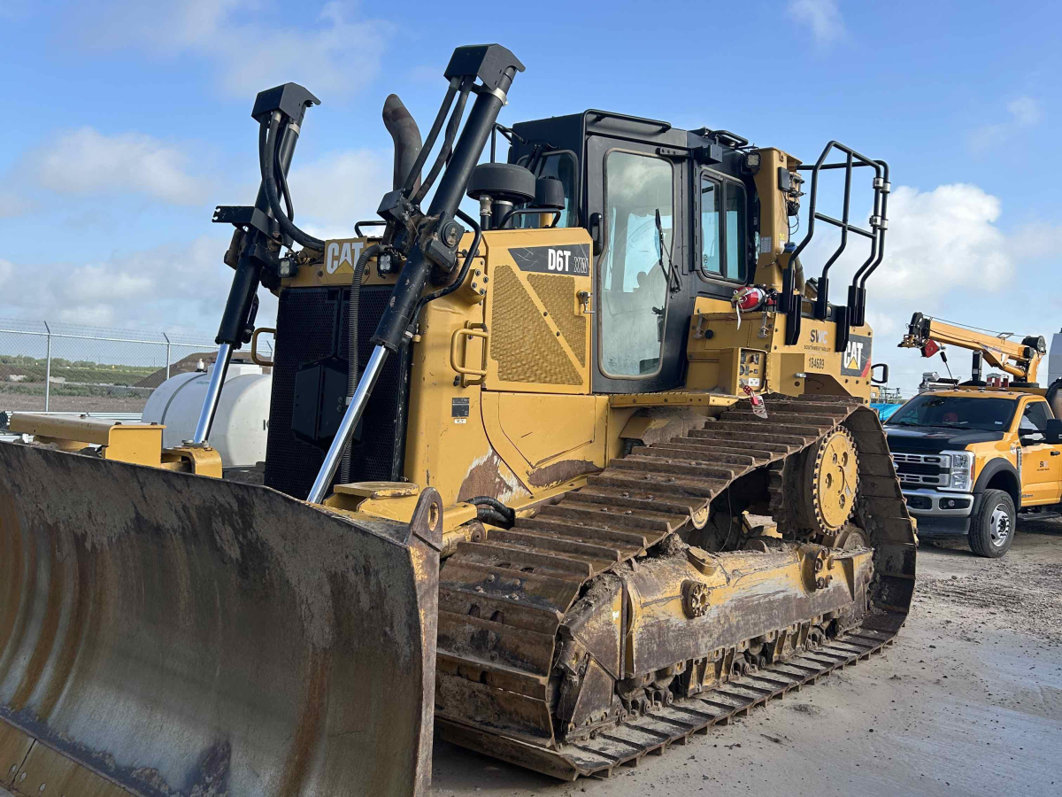 Subcategory - 180-299 HP Crawler Dozers | image 0
