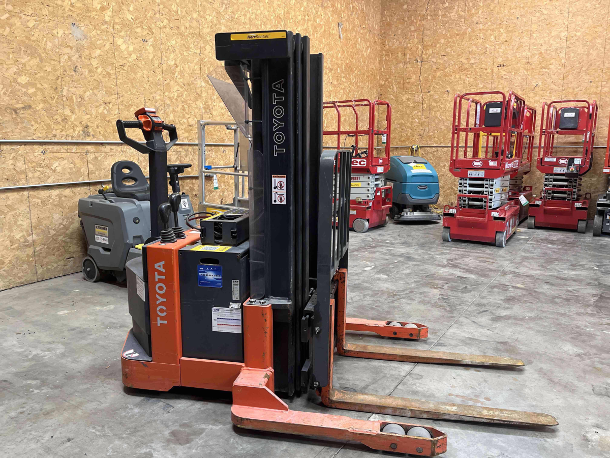 Subcategory - Walk-Behind Electric Stackers | image 2