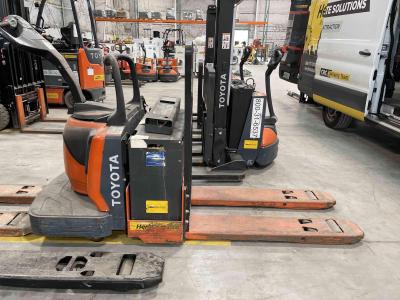 Gallery Thumbnail - Subcategory - Pallet Trucks | image 0