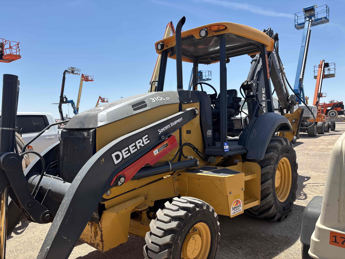 Subcategory - 70+ HP Backhoe Loaders | image 2