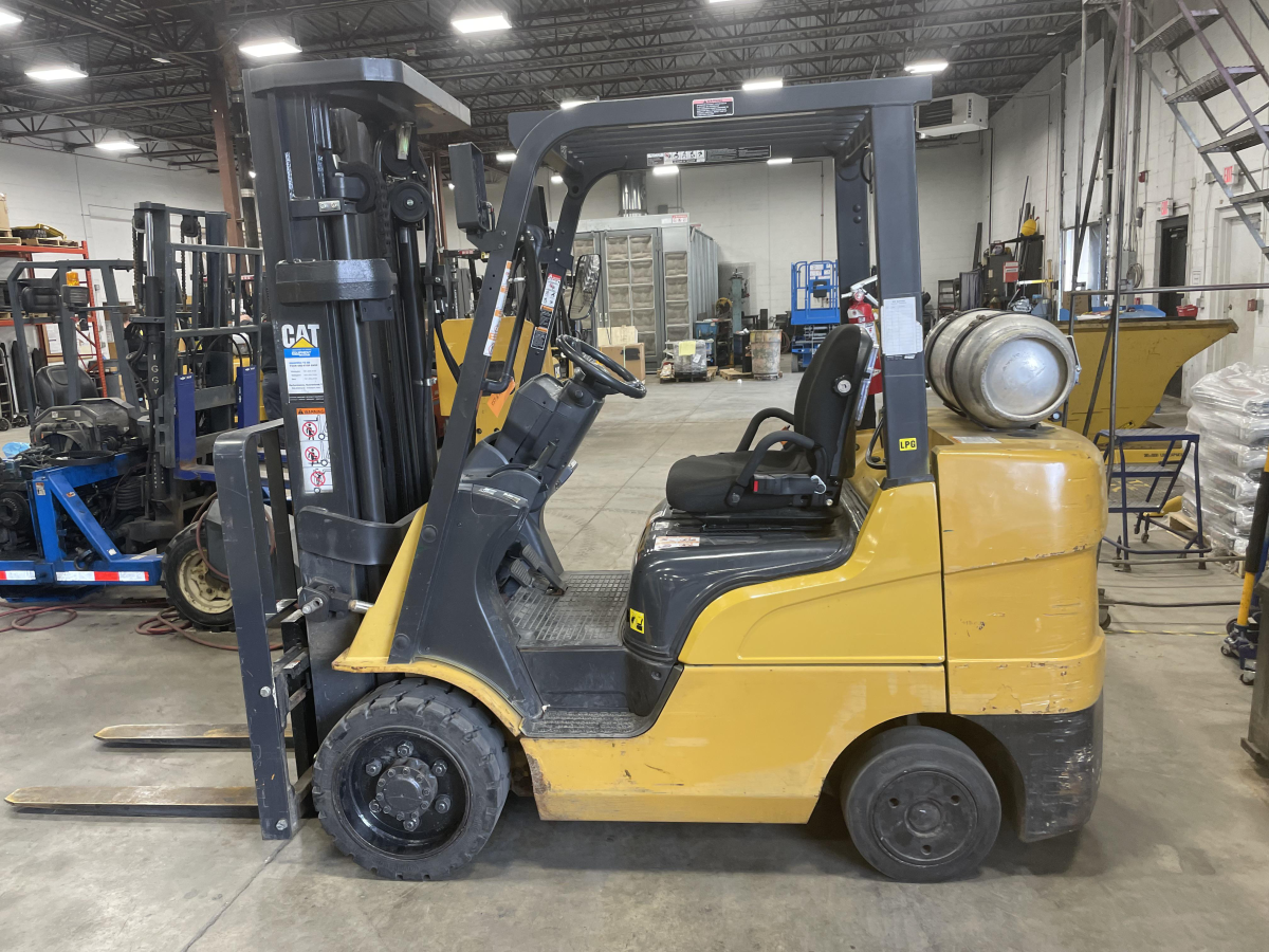 Subcategory - 0-19,999 Lb Cushion Tire Forklift Trucks | image 4